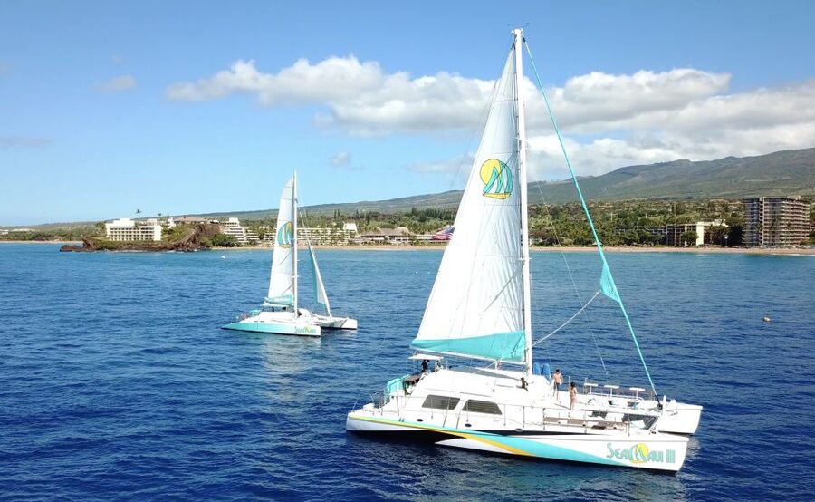Kaanapali: Sunset Dinner Catamaran Cruise With Drinks - Leaving Ka’anapali Beach by catamaran