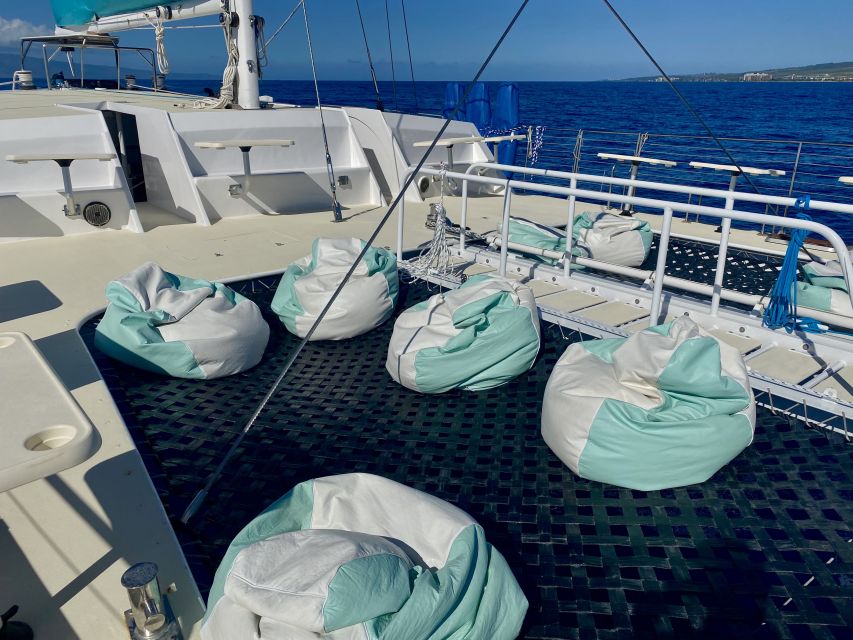 Kaanapali: Sunset Dinner Catamaran Cruise With Drinks - Dinner and an open bar at sea