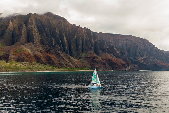 Kauai: Leila Na Pali Sunset Dinner Sail - The real issue: rough water
