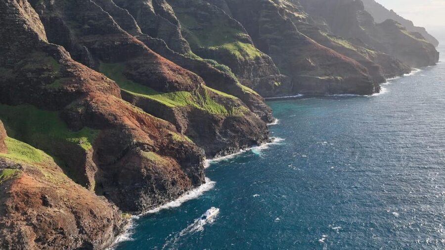 Kauai: Napali Sunset Dinner Cruise - Picking your seat and packing wisely