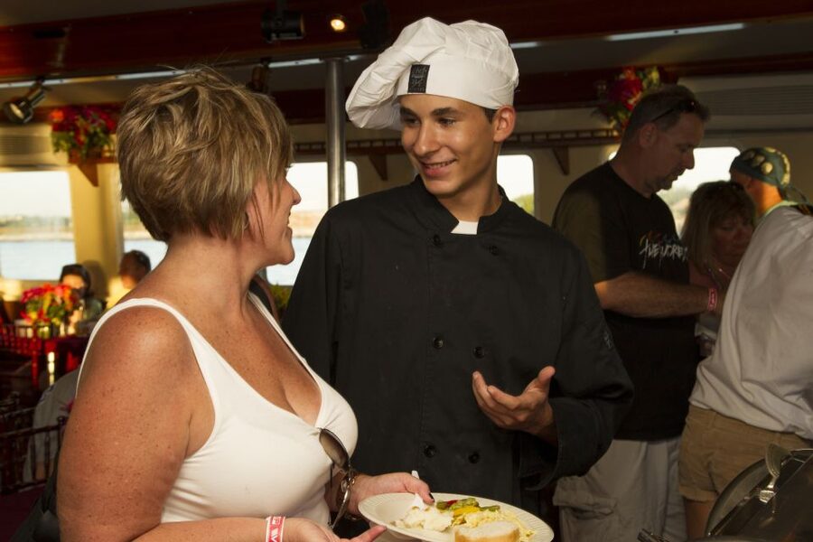 Key West: Sunset Dinner Cruise with Open Bar & Live Music - Boarding The Party Cat at William Street