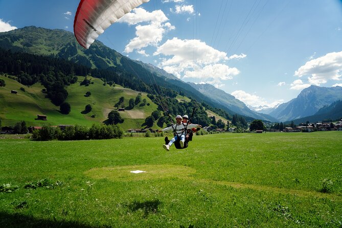 KLOSTERS: Paragliding For 2 - Couples (Video &Photos Incl.) - Starting near Klosters and heading for the launch