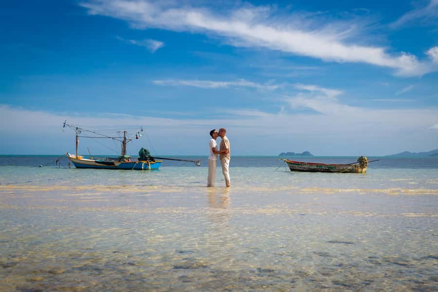Koh Samui: Private Photoshoot for Couples & Families - Meeting Charlie and getting ready