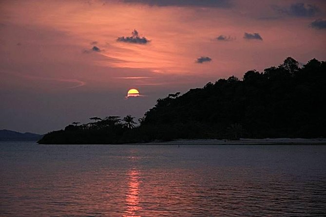 Koh Samui Sunset Dinner Cruise - Drinks, music, and the evening mood