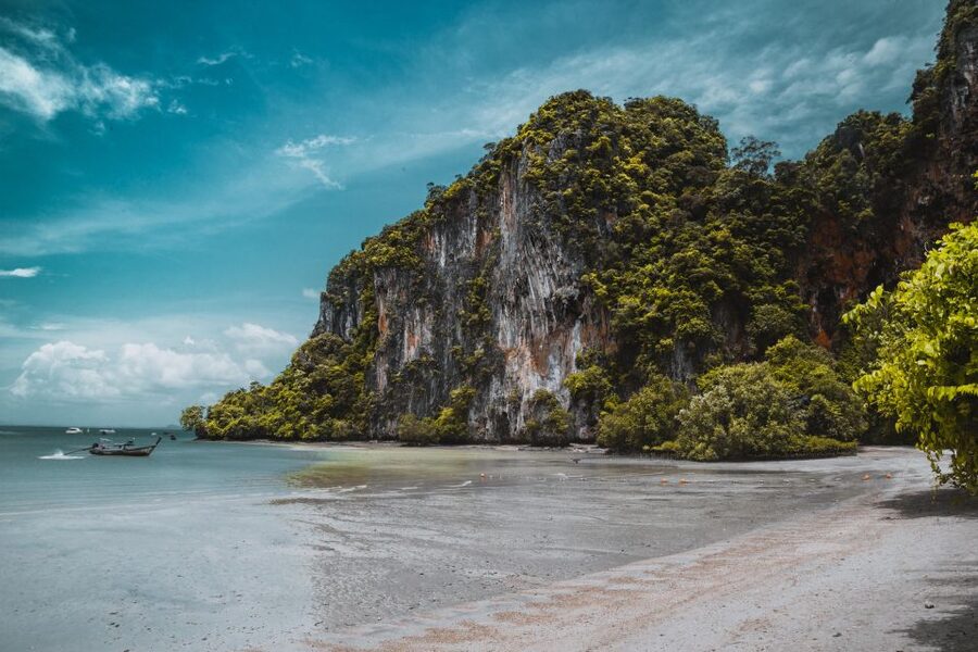 Krabi: Hong Island & Ko Pak Bia Tour with Sunset Dinner - Pak Bia combines dinner, sunset, and water time