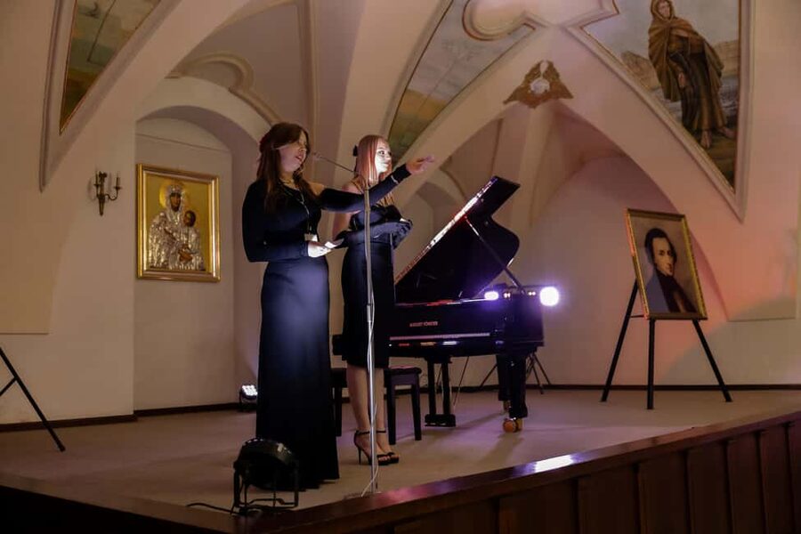 Kraków: Romantic Candlelight Chopin Piano Concert - A candlelit concert in Kraków’s Bernardine church