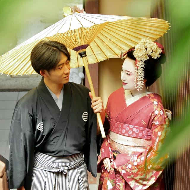 Kyoto kiyomizu Temple : Maiko and Samurai Couple Photoshoot - What you take home for $114 per person