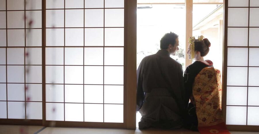 Kyoto kiyomizu Temple : Maiko and Samurai Couple Photoshoot - The three-hour appointment, from changing room to final portrait