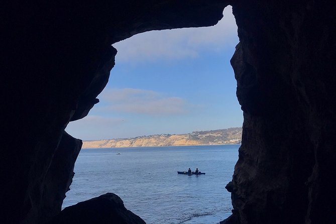 La Jolla Sea Caves Kayak Tour For Two (Tandem Kayak) - The final surf ride back to shore