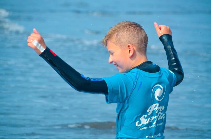 Las Palmas: Learn to Surf with a Special Price for Two Group - Why booking for two improves the value