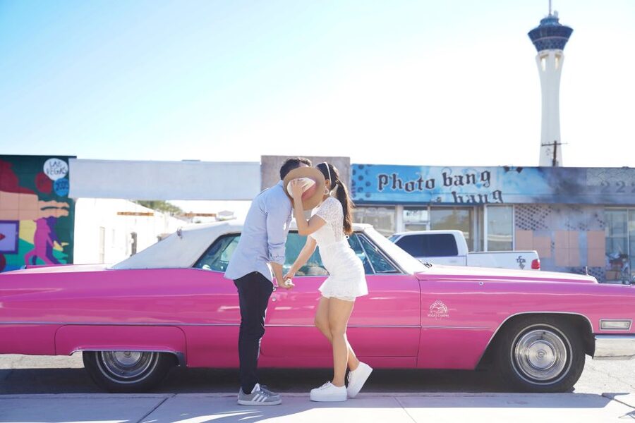 Las Vegas: Elvis Themed Wedding with Limousine - Flowers, photos, and your time with Elvis