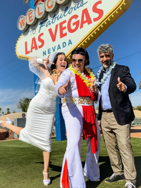 Las Vegas: Elvis Wedding with Las Vegas Sign Photos Included - Who will enjoy this most