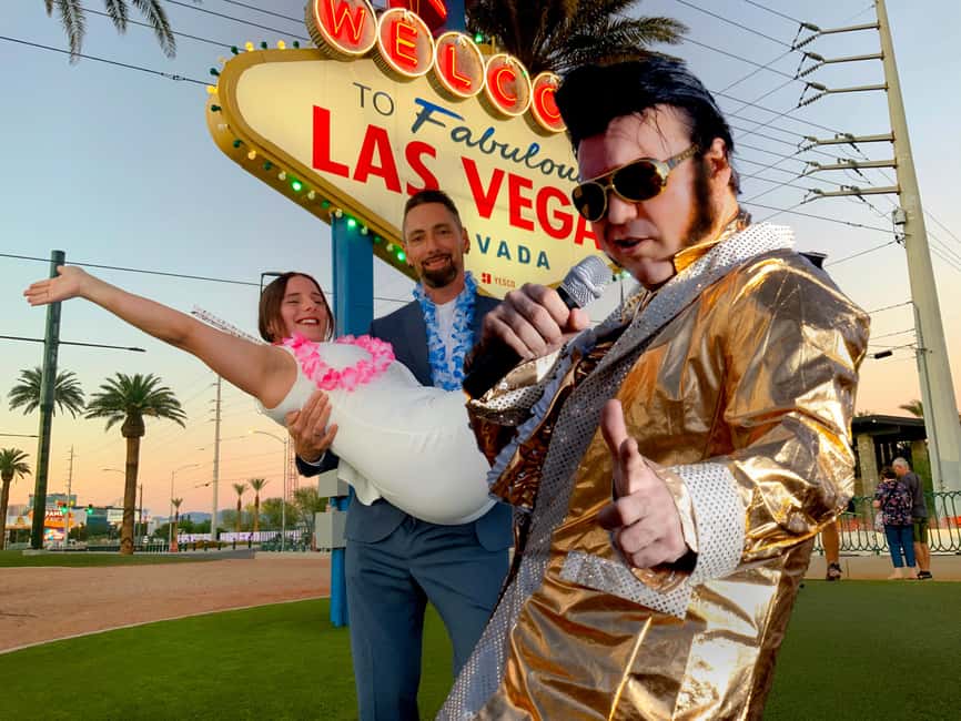 Las Vegas: Gold Elvis Vow Renewal or Wedding at Welcome Sign - Should You Book Gold Elvis at the Sign?