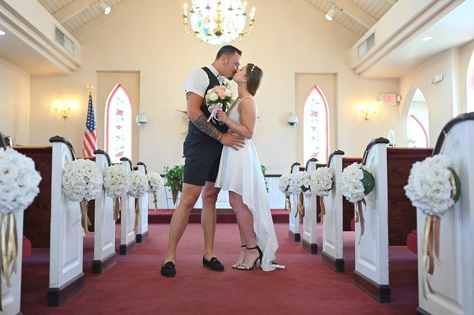 Las Vegas Wedding at A Special Memory Wedding Chapel - Legal wedding, vow renewal, or commitment ceremony