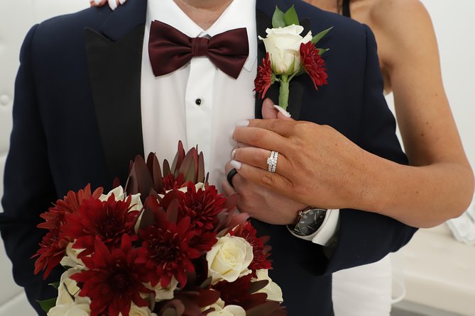 Las Vegas Wedding at Paradise Wedding Chapel - The real price: $199 is only the starting point