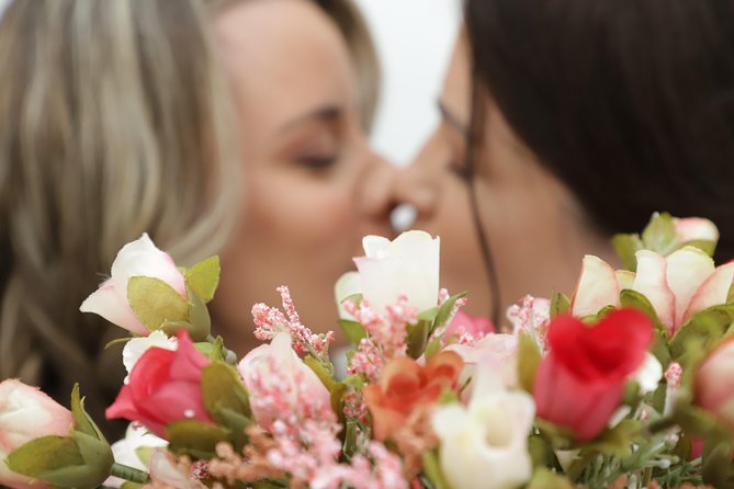 Las Vegas Wedding at Paradise Wedding Chapel - Getting legally married in Nevada