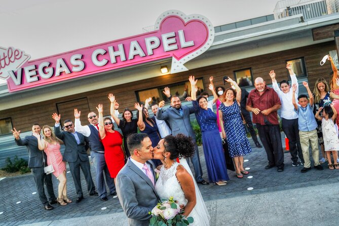 Las Vegas Wedding at The Little Vegas Chapel - What the $299 package really covers