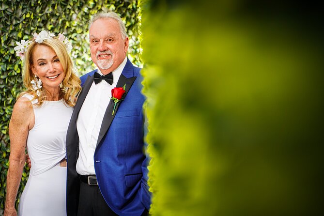 Las Vegas Wedding at The Little Vegas Chapel including Limousine Transportation - What the $499 package really covers