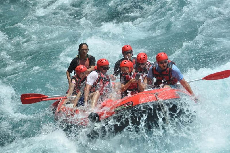 LC Rafting Tour for Families and Couples W/Lunch - The 45-minute stop for lunch, photos, and a swim