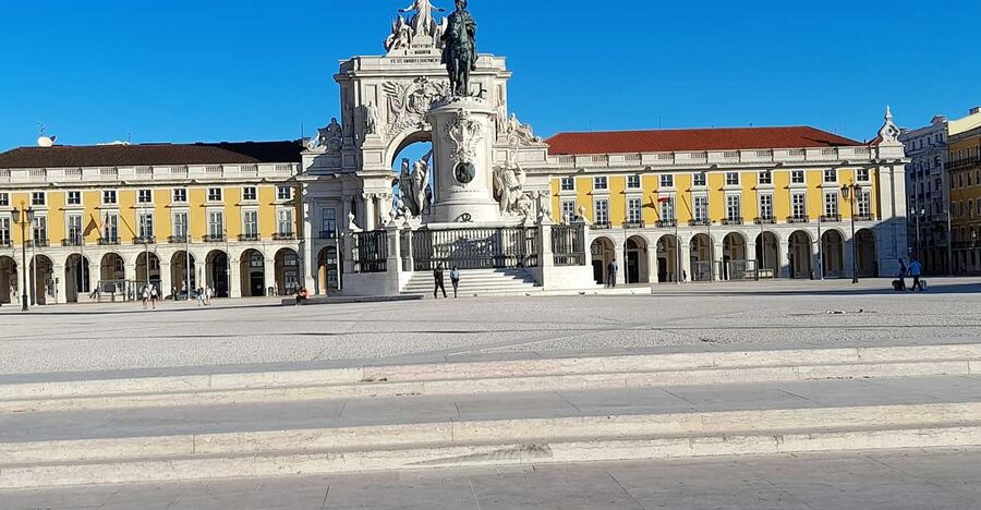 Lisbon: 2 hours Private City Highlights Tuk-Tuk Tour for two - Key points to know before booking