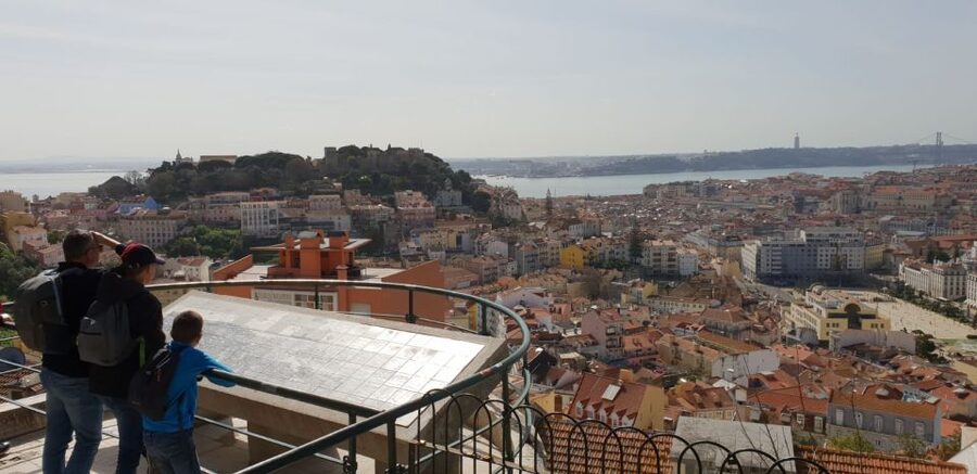 Lisbon: 2 hours Private City Highlights Tuk-Tuk Tour for two - Lisbon Cathedral gives you an early history lesson
