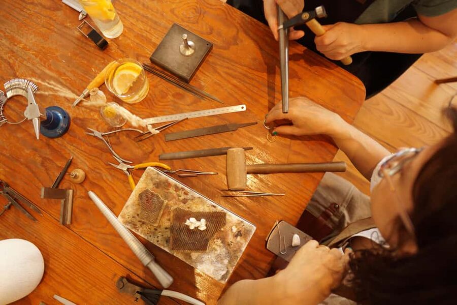 Lisbon: Couples’ Silver Jewelry Workshop with Local Artisans - The three-and-a-half-hour creative process