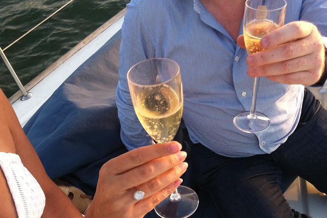 Lisbon Private Romantic 2h Cruise with sparkling wine-Day/Sunset - Setting sail from Doca de Belém