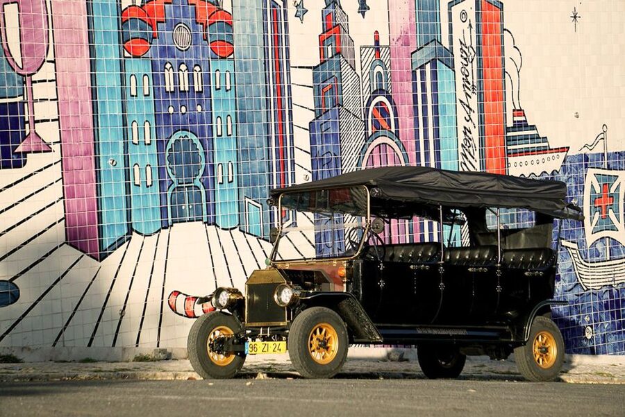 Lisbon: Vintage vehicle replica Romantic Private Tour - A Friendly Guide Makes the Short Tour Work