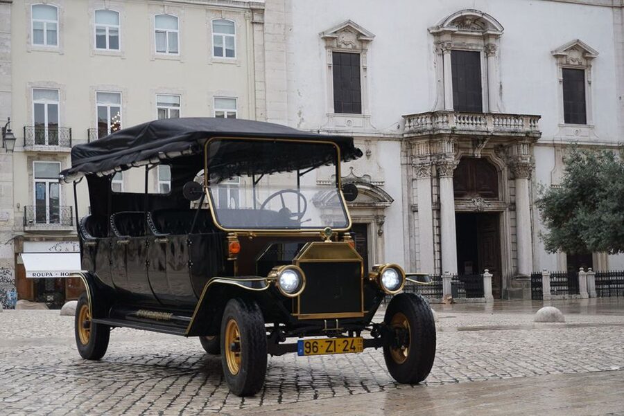 Lisbon: Vintage vehicle replica Romantic Private Tour - Should You Book This Lisbon Tour?