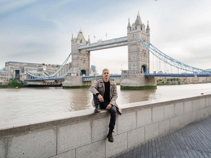 London: Private travel vacation photoshoot -Romantic Special - Photo editing and delivery