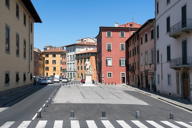 Love in Pisa: Self-Guided Romantic Puzzle Adventure - Palazzo Reale and Piazza Dante Alighieri