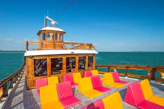 M/Y Lalida Sunset Dinner Cruise in Krabi - Poda Island and the national park fee