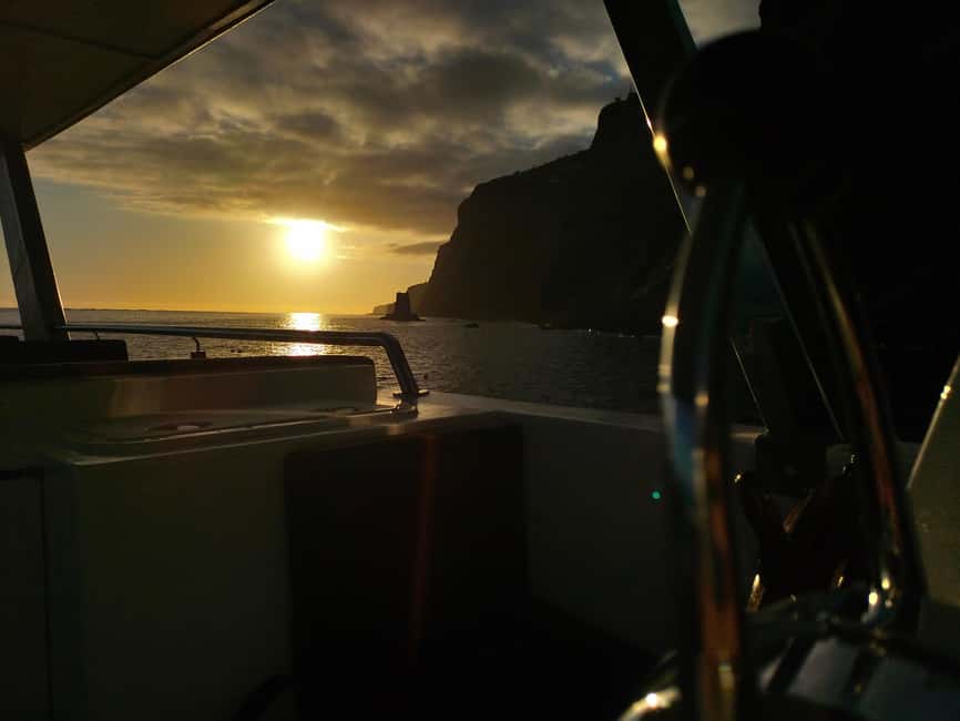 Madeira: Sunset Dinner Cruise - Key points at a glance