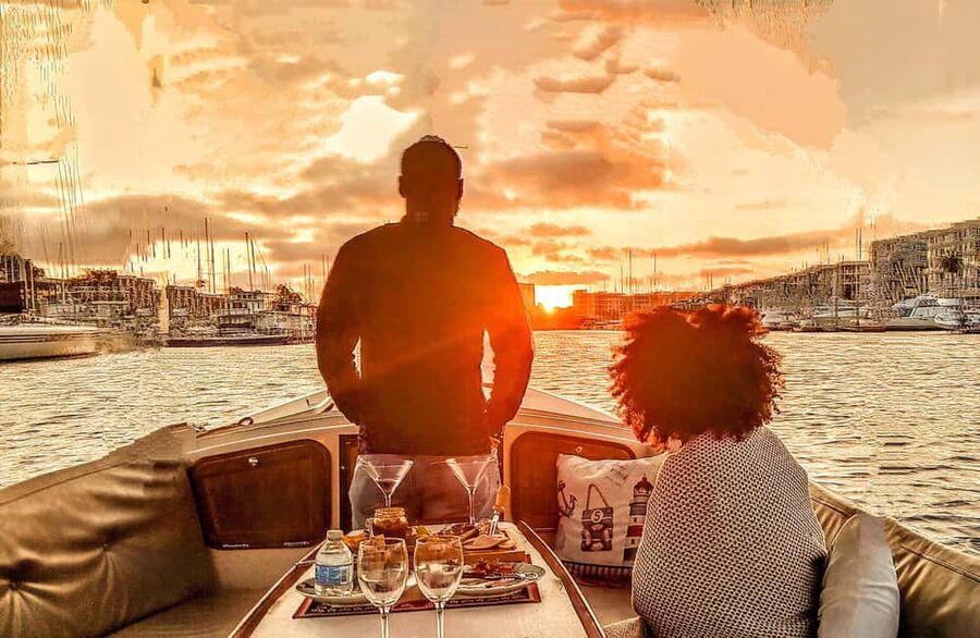 Marina Del Rey: Romantic Cruise, Dinner Charcuterie or Sushi - What this cruise actually feels like