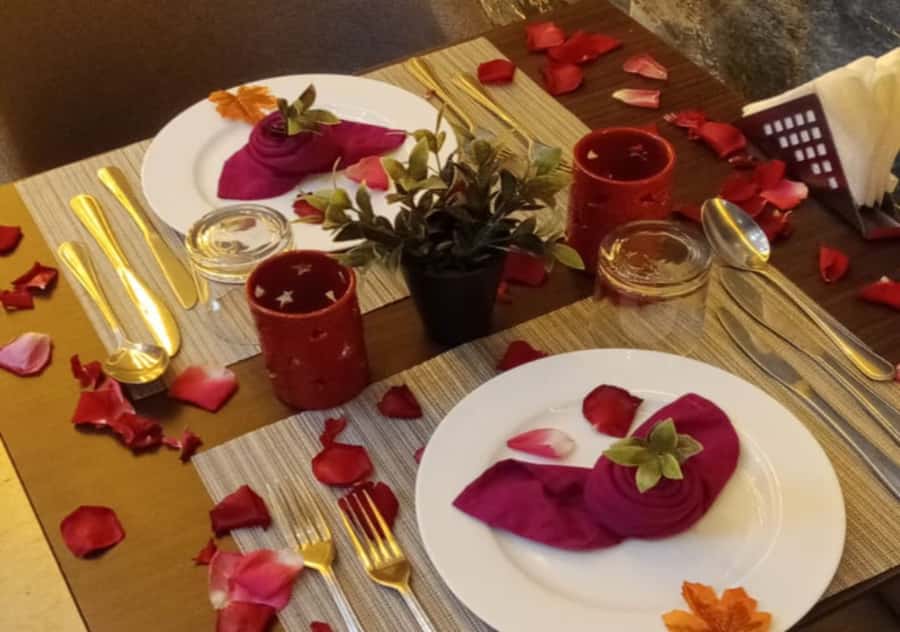 Marrakech: Romantic Spa Experience with Dinner - From hotel pickup to the Medina
