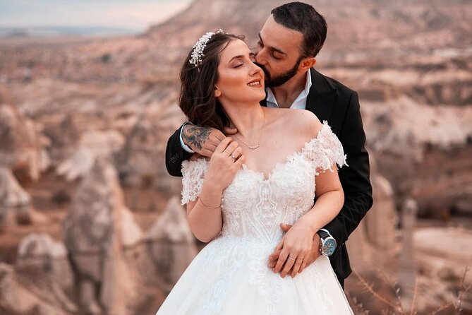 Marriage Proposal and Photoshoot in Cappadocia with Balloon view - The photography: strong direction, mixed delivery expectations
