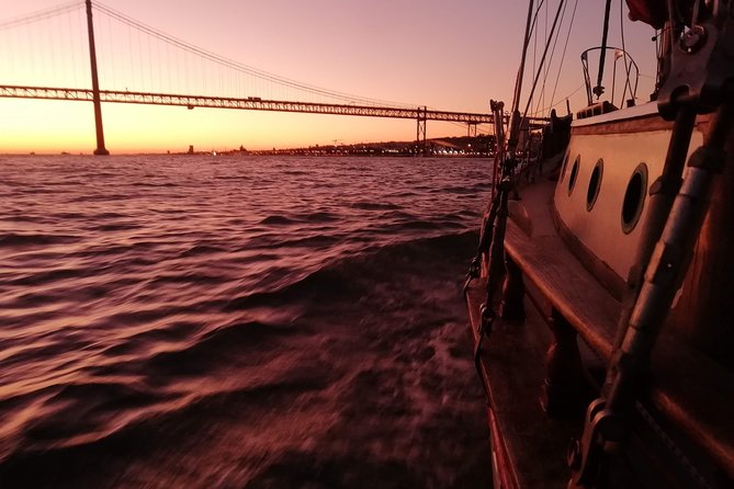 Marriage proposal on a Vintage Sailboat - MAAT and the former Electricity Museum