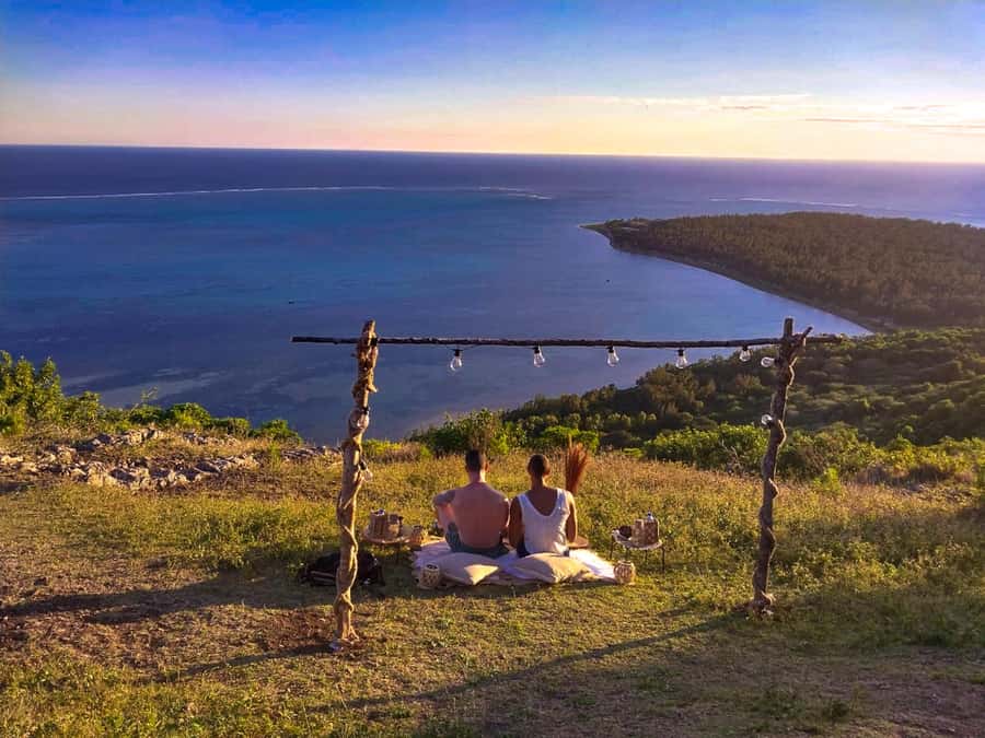 Mauritius: Exclusive Le Morne Sunset Hike & Aperitivo - Who should book this hike