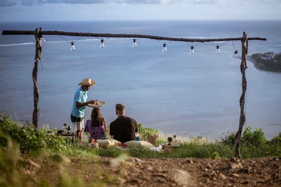 Mauritius: Exclusive Le Morne Sunset Hike & Aperitivo - Local snacks and the sunset aperitivo