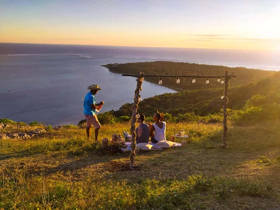 Mauritius: Exclusive Le Morne Sunset Hike & Aperitivo - Starting at Local Spirit