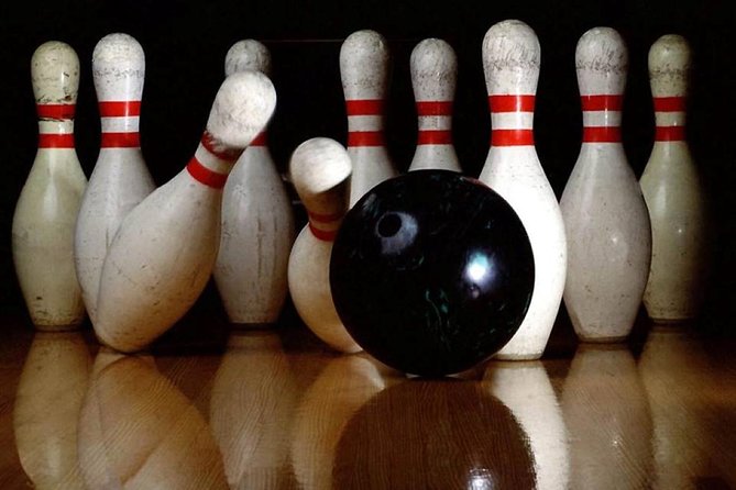 Mauritius Private Night Tour: Romantic dinner, Entertainments & Night lounge - Bowling or pool at Le Lucky Strike