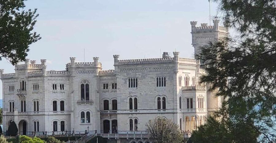 Miramare: The most romantic, beautiful and sad castle. - Starting at Grignano and taking bus 6
