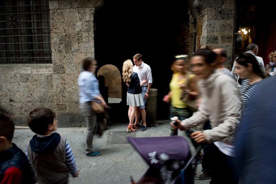 Montalcino personal photo service for couples and families - What you receive within 48 hours