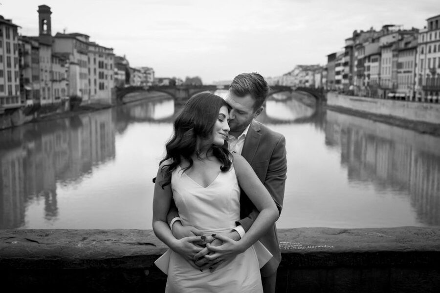 Montalcino personal photo service for couples and families - Meeting up and settling into the session