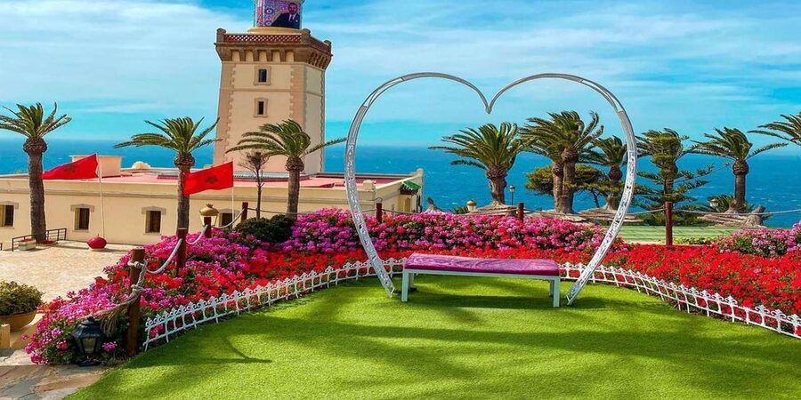 Moroccan Luxury Wedding Ritual: Full romantic experience - Dinner with Moroccan food, wine, and local music