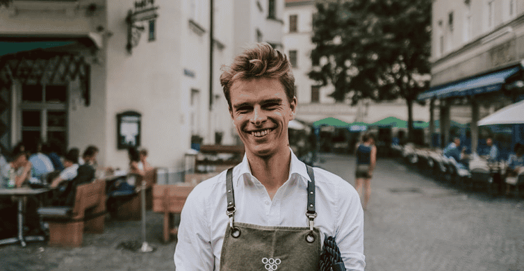 Munich: Romantic Wine Experience for Two at Viktualienmarkt - How Romantic Is the Atmosphere?