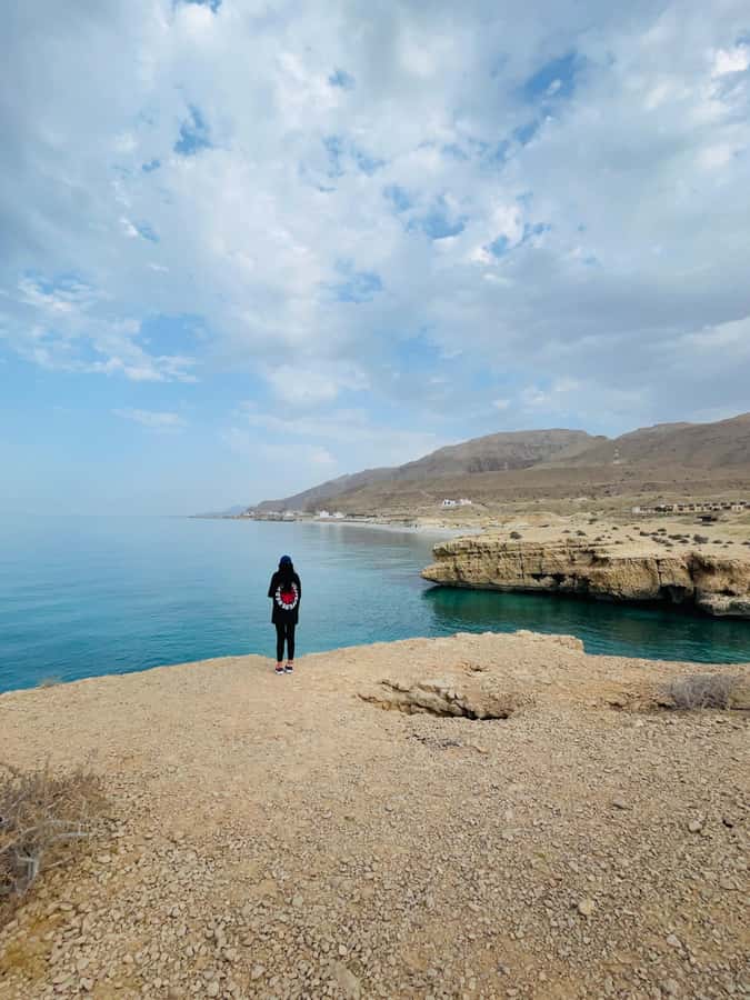 Muscat: Wadi Shab, Romantic Cave and Sinkhole Full-day Trip - The guides are a major part of the experience