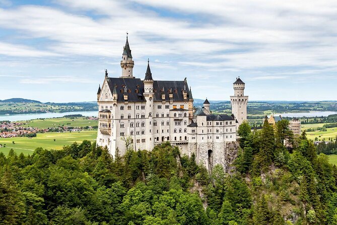 Neuschwanstein Exclusive Romantic Winter Tour INCL. TICKETS - Why This Private Winter Day Works So Well