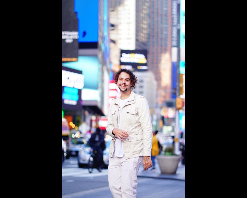 New York City: Solo or Couples Photoshoot in Times Square! - Choosing a custom location instead