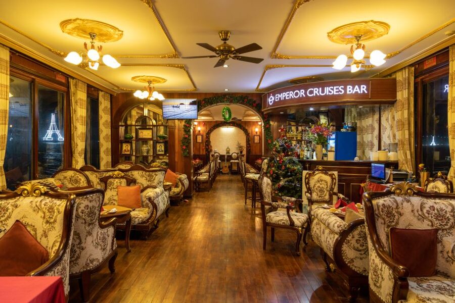 Nha Trang: Day Cruise Or Sunset Dinner Cruise on The Sea - Service, facilities, and practical comfort